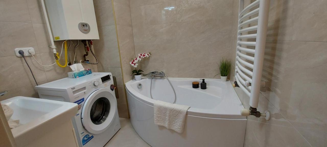 Amulett Suite Apartment Hajdúszoboszló Buitenkant foto