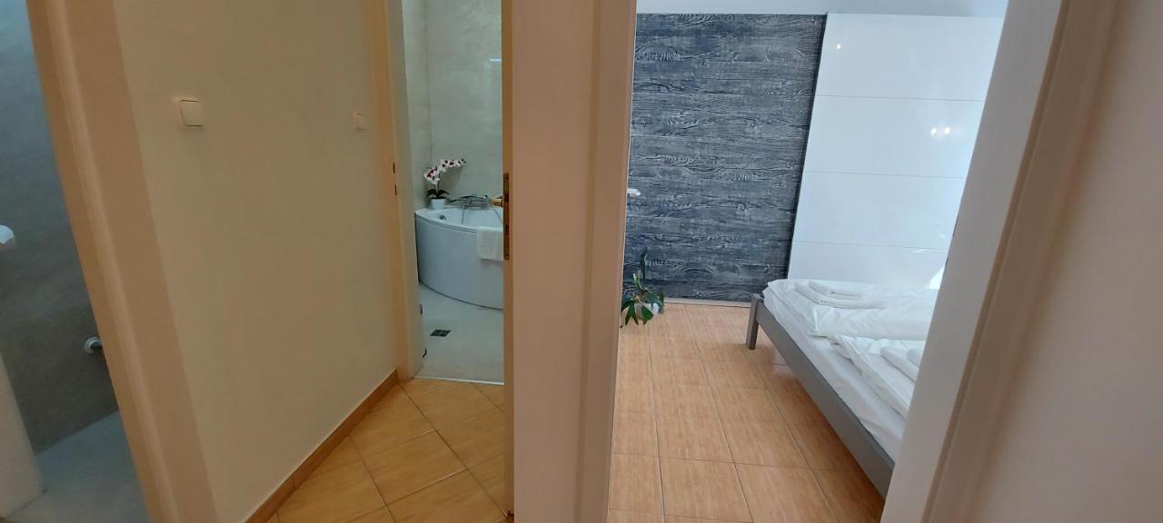 Amulett Suite Apartment Hajdúszoboszló Buitenkant foto