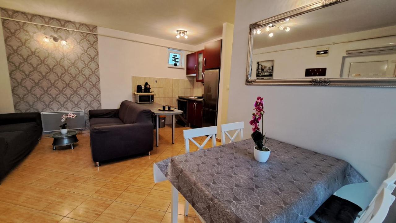 Amulett Suite Apartment Hajdúszoboszló Buitenkant foto