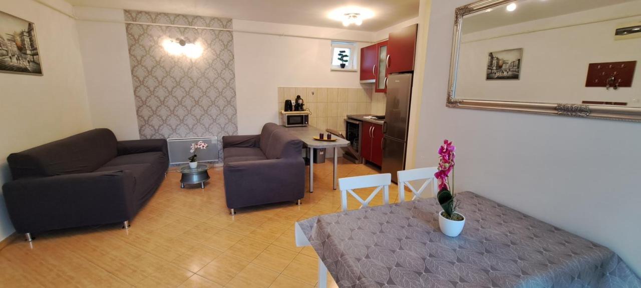 Amulett Suite Apartment Hajdúszoboszló Buitenkant foto